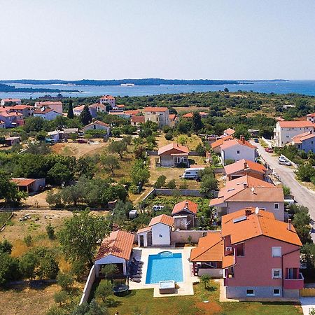 8 Bedroom Awesome Home In Póla Kültér fotó